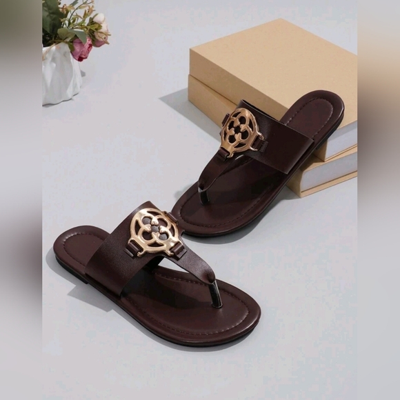 NEW Chocolate Brown Tstrap Sandals - Picture 3 of 6